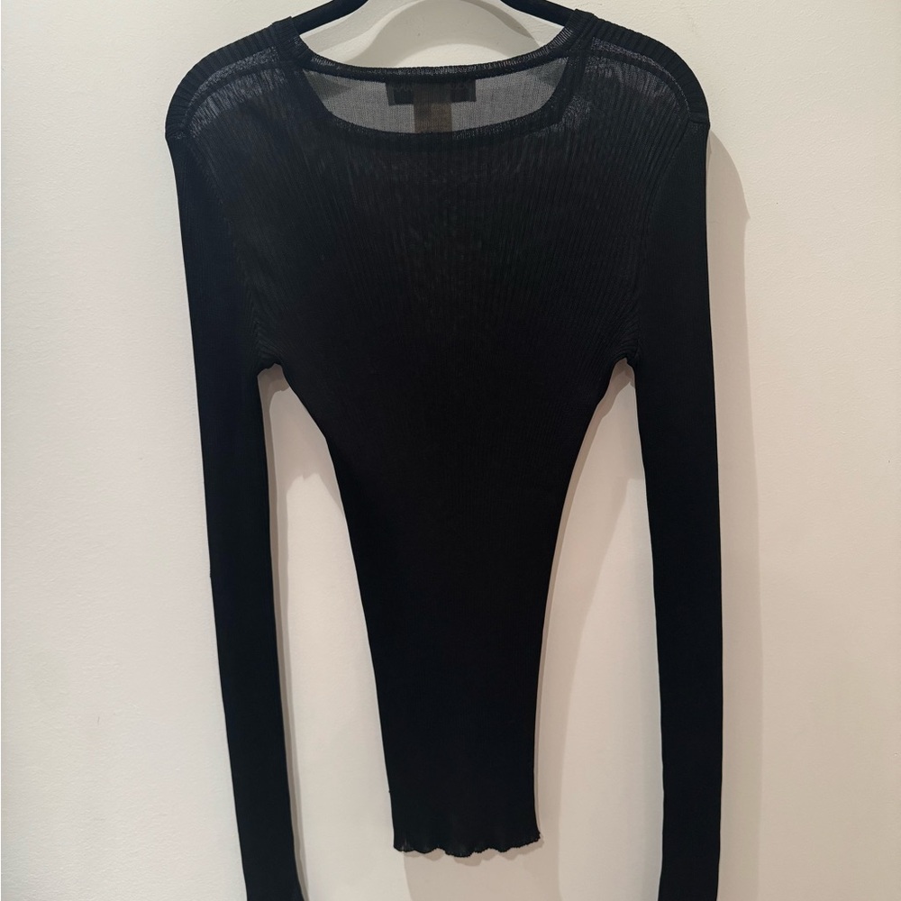 Dolce & Gabbana long sleeve sweater. 
Made in Italy. 
IT: 46